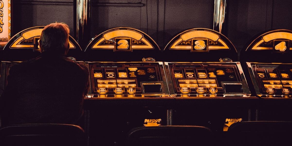 Discovering Safe Online Betting Through the Inavegas Scam Verification Community
