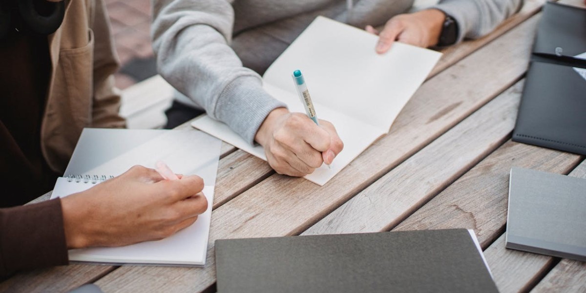 Essays: The Art of Thoughtful Writing and Clear Communication