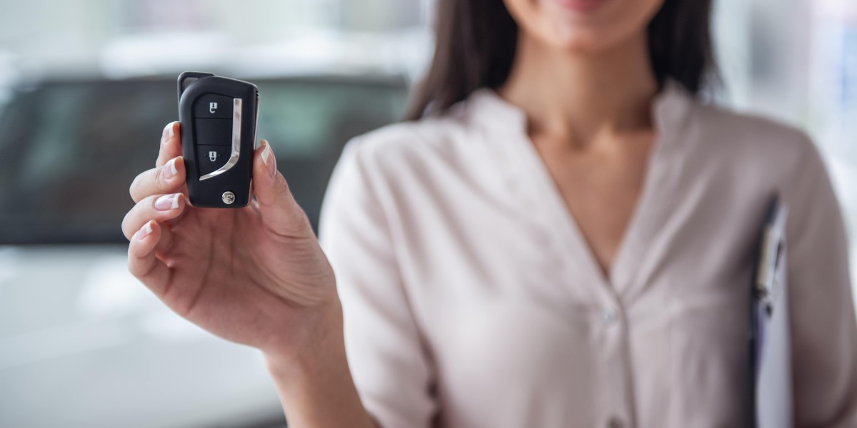 How Much Do Car Locksmith Near Luton Experts Earn?